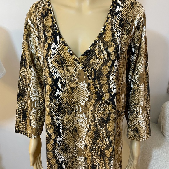 Ruby Red V Neck Beaded Faux Crossover Top Sz 1X - Picture 2 of 9